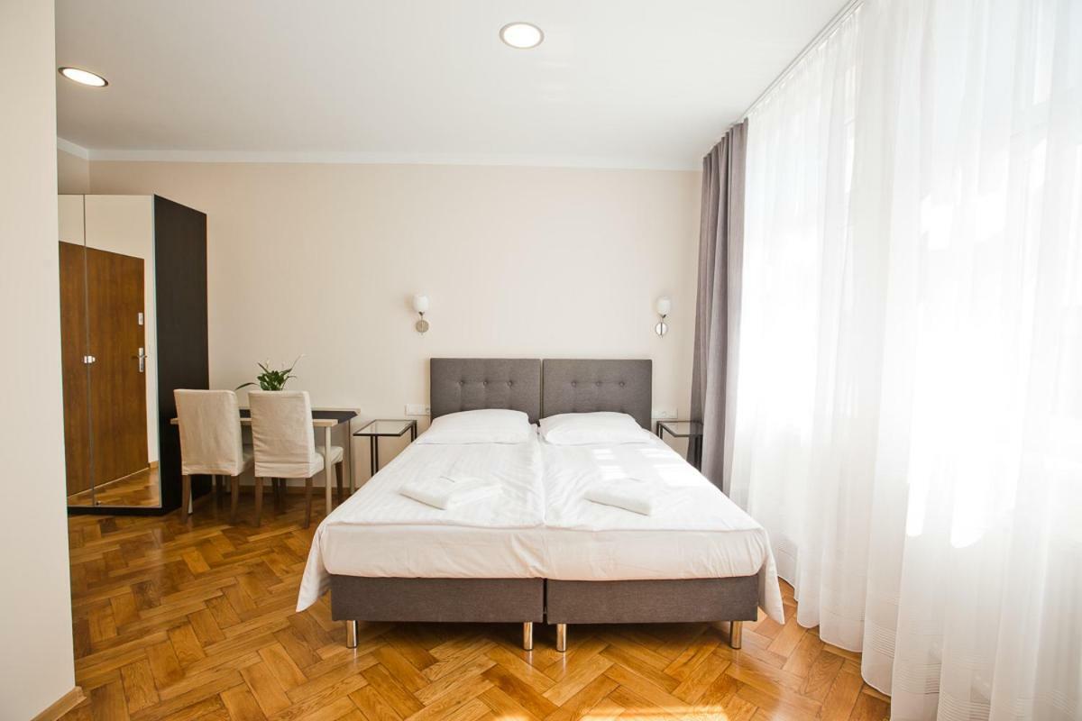 R&B Apartments 포즈난 외부 사진